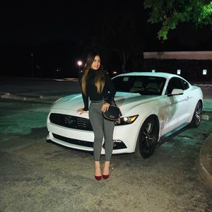 Meet your Posher, Laura